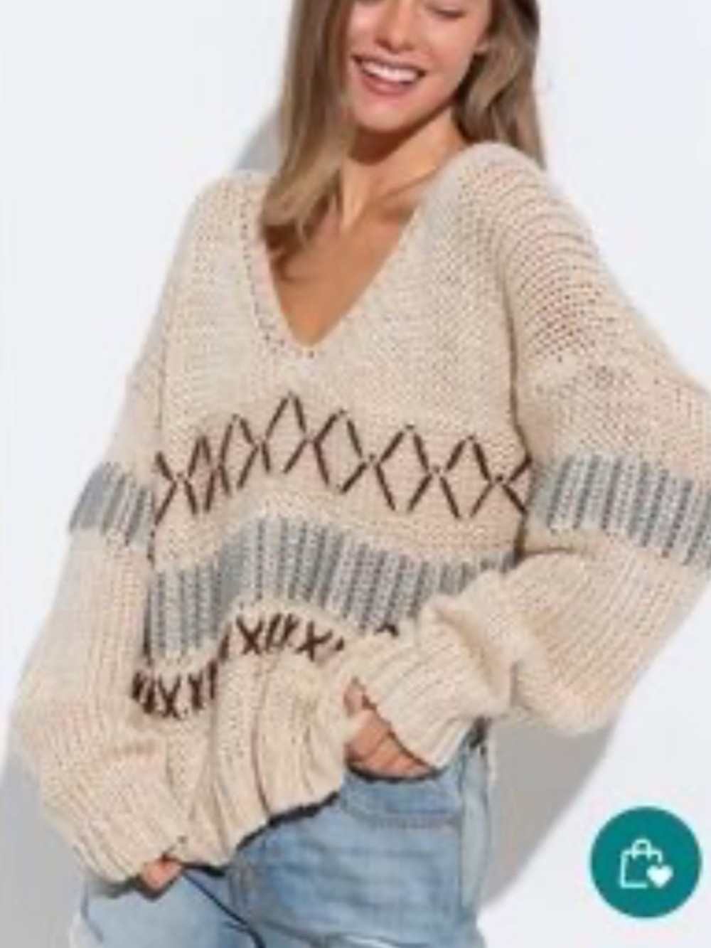 Blue B Cream Tribal-Pattern V-Neck Chunky Knit Sweater. Size Large